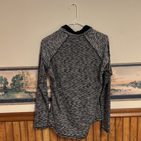 Avia Long Sleeve - Picture 2 of 2